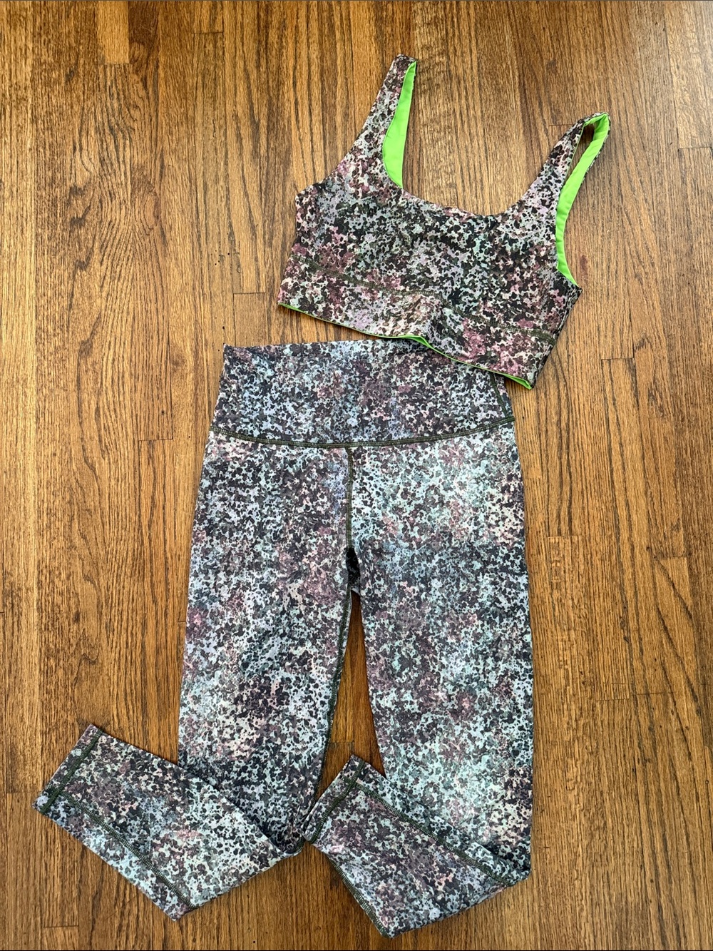 FABLETICS Serpentine Powerhold Workout Set with reversible Sports Bra - medium